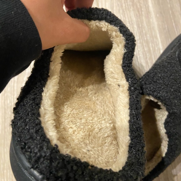 Smiley Slipper - Picture 6 of 6